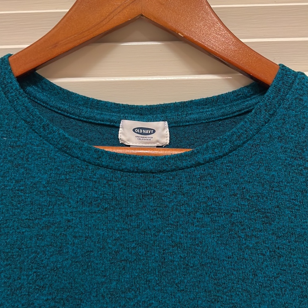 Old Navy Long Sleeved Sweater in Deep Teal/ Black Fabric - Picture 3 of 11